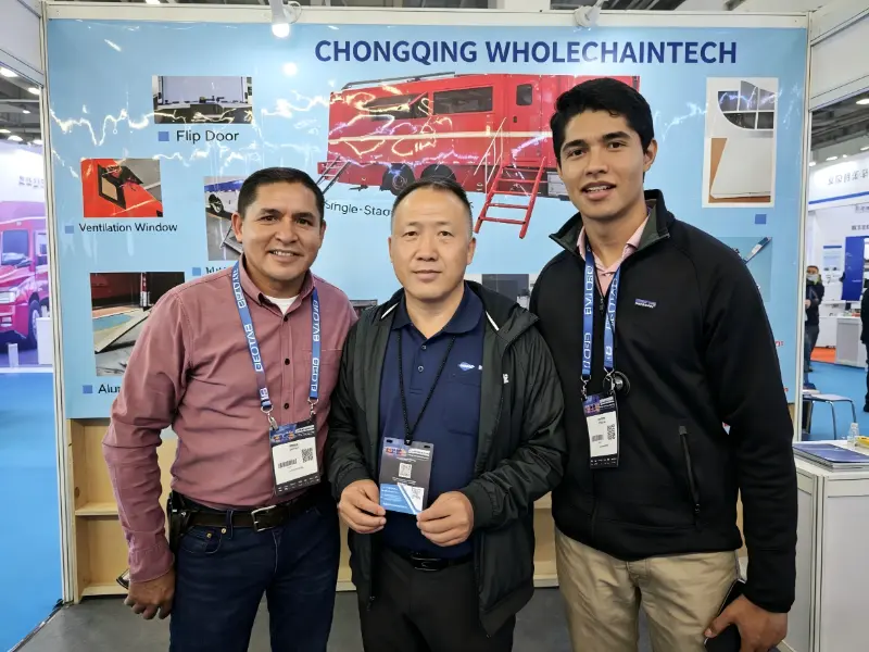 Whole Chain Tech apresenta soluções para Truck Upfit na ExpoTransporte ANPACT 2025