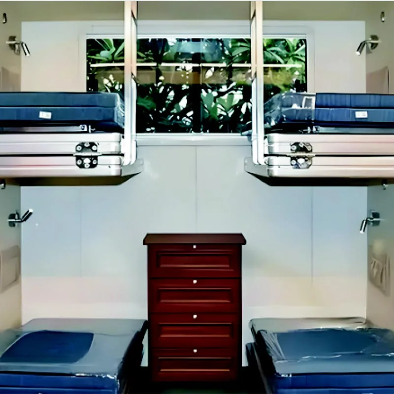 Cama dobrável no veículo